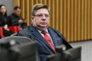 STJ veda cumulação de multa com lucros cessantes em contrato